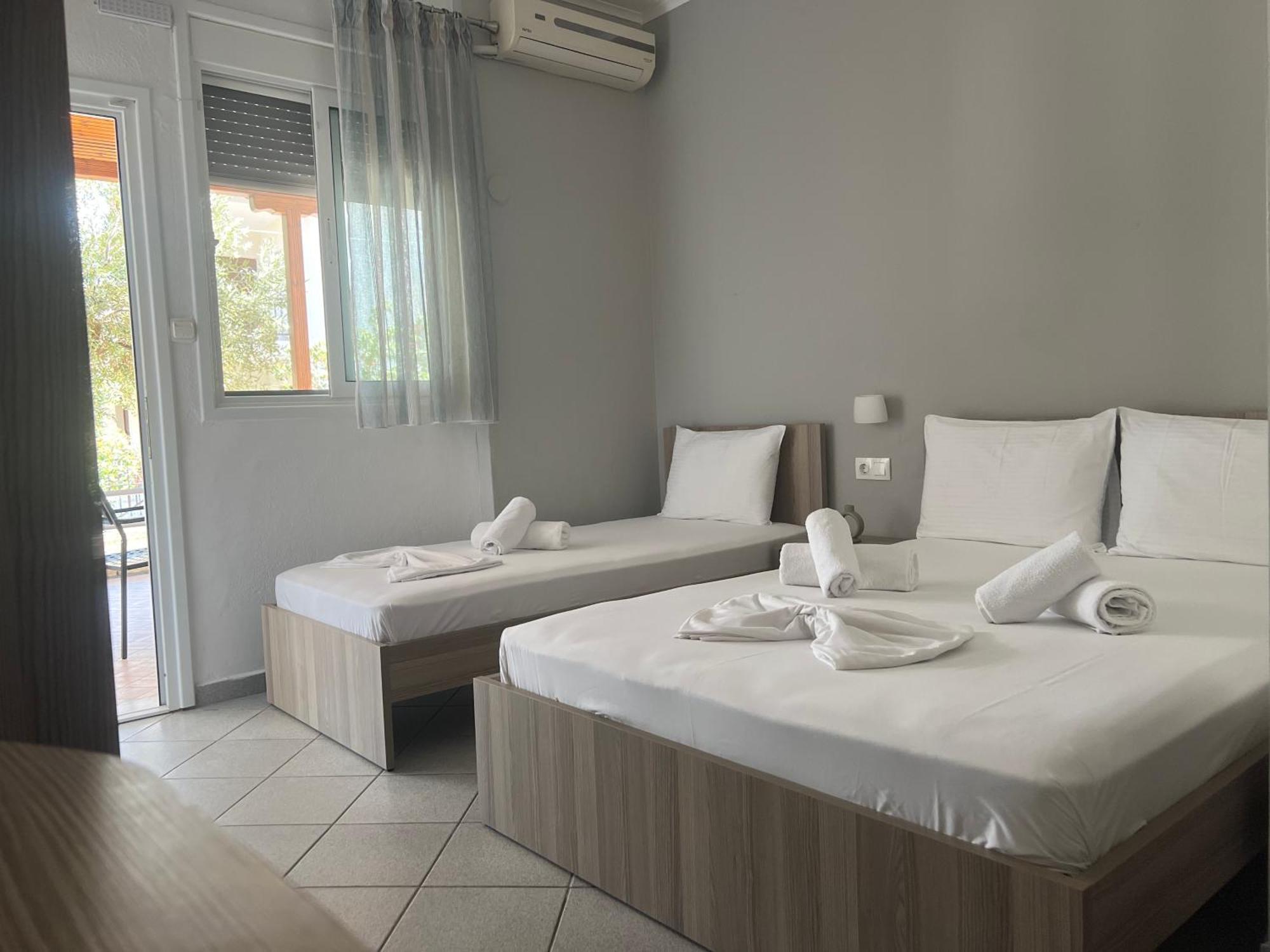 Villa Kostas Accommodations - Неа-Врасна Экстерьер фото