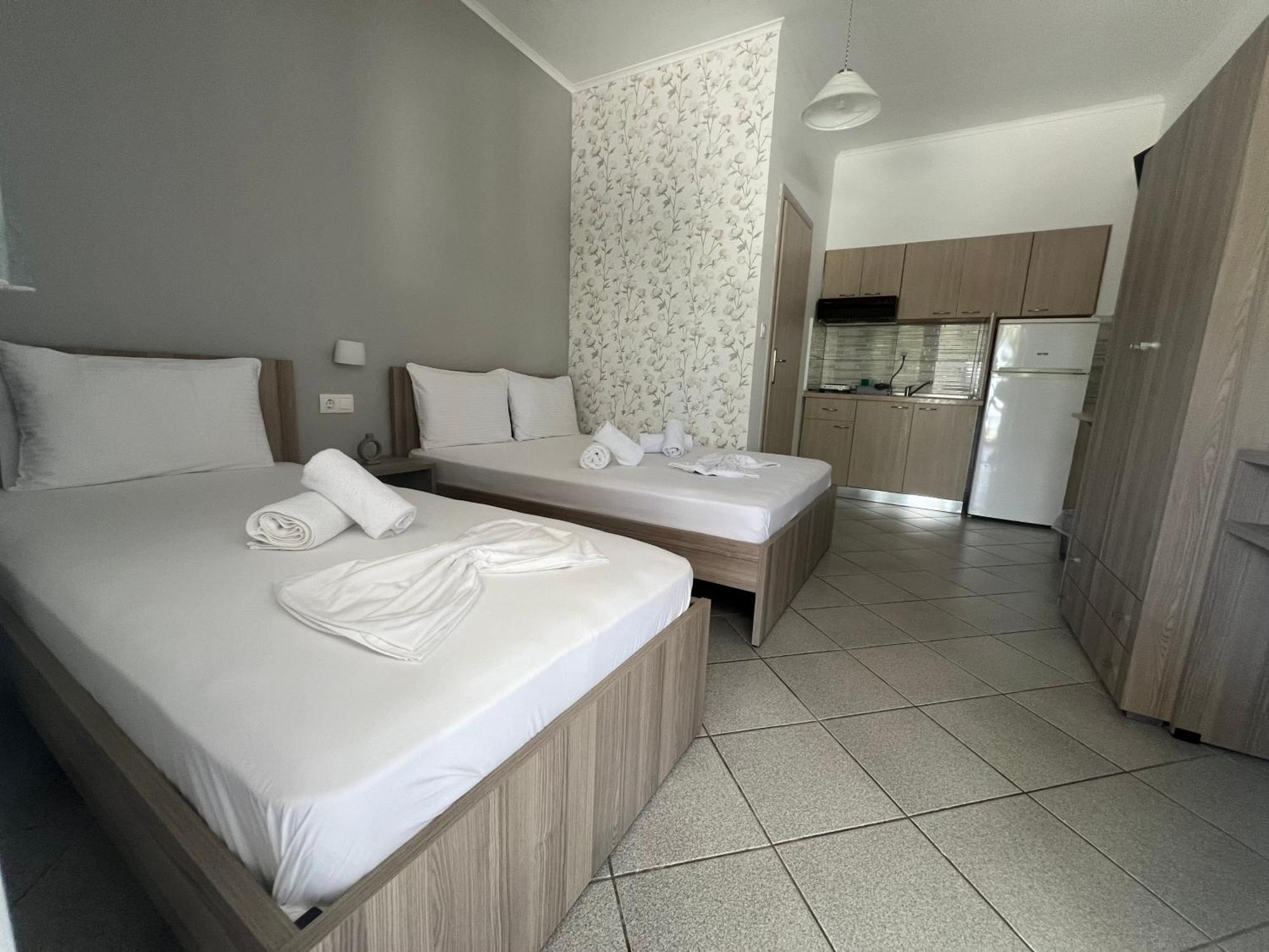 Villa Kostas Accommodations - Неа-Врасна Экстерьер фото